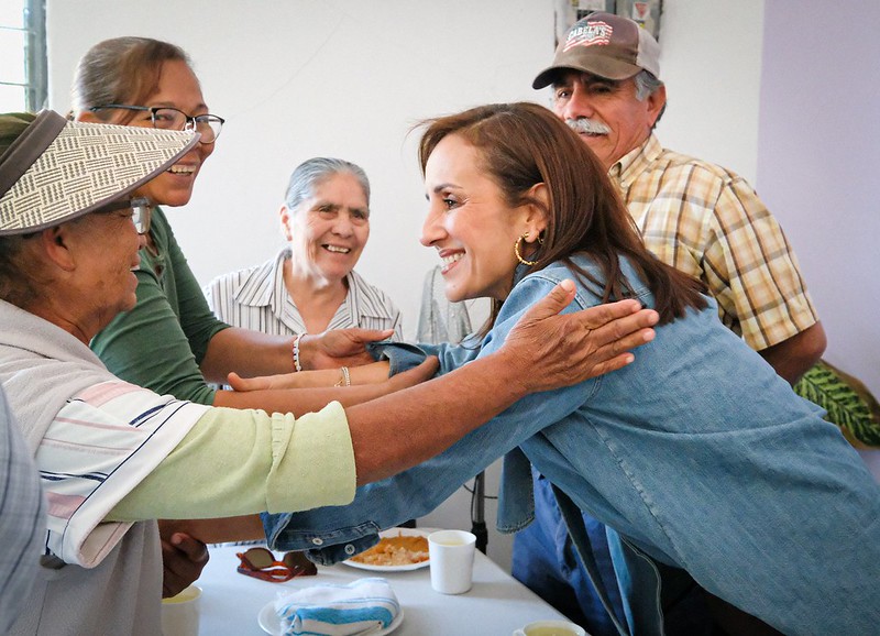 Encabeza Maye Villa apoyos sociales para adultos mayores en Jalisco