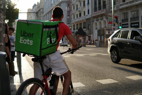Repartidores por app ya tienen seguro obligatorio contra accidentes