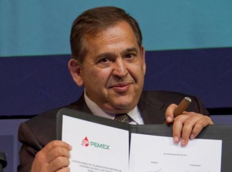 Ancira busca finiquito millonario pese a adeudo con Pemex