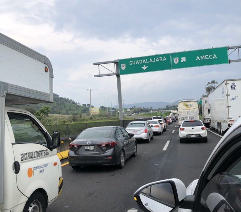 Caos en carretera a Nogales, responsabilidad directa de la delegada de la SICT
