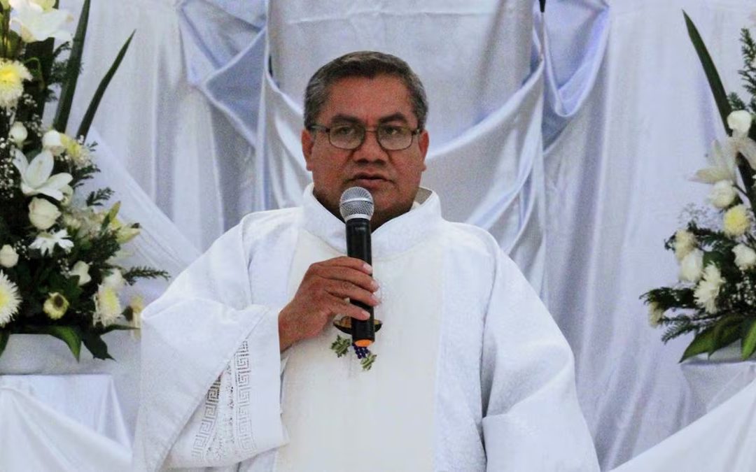 Asesinan a sacerdote en zona minera de Guerrero; piden investigar vínculo con disputa criminal