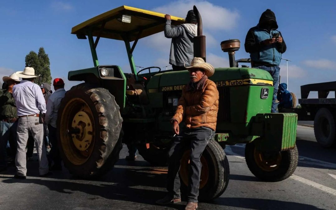 Productores de maíz levantan bloqueos tras acuerdo: apoyos sumarán 950 pesos por tonelada