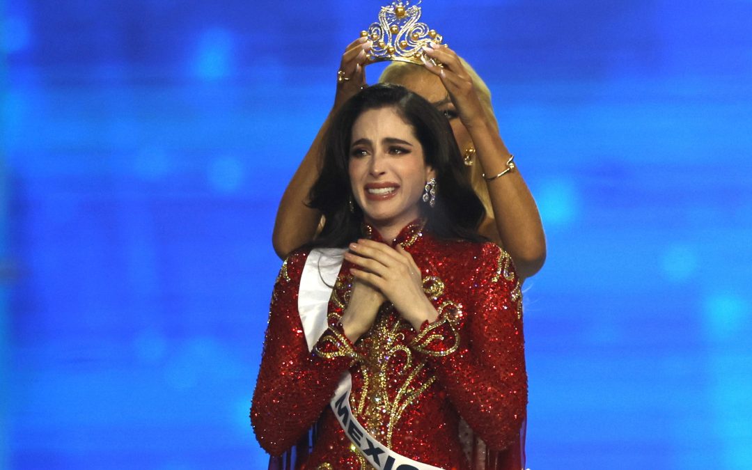 Pemex se deslinda de Miss Universo, pero reconoce deuda millonaria con copropietario del certamen