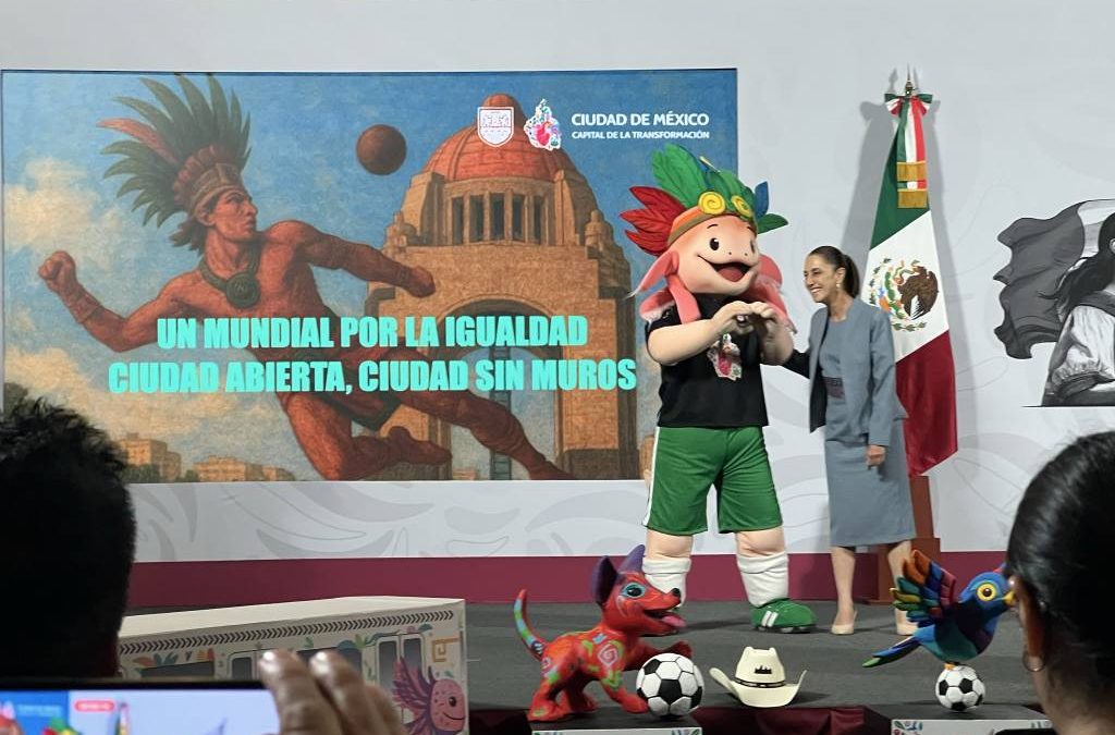 Retiran sombreros en la mañanera de Sheinbaum y desatan polémica por presunta alusión al caso Carlos Manzo