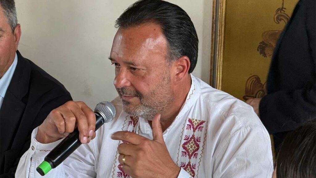 Alcalde de Pátzcuaro denuncia amenazas tras asesinato de edil en Michoacán
