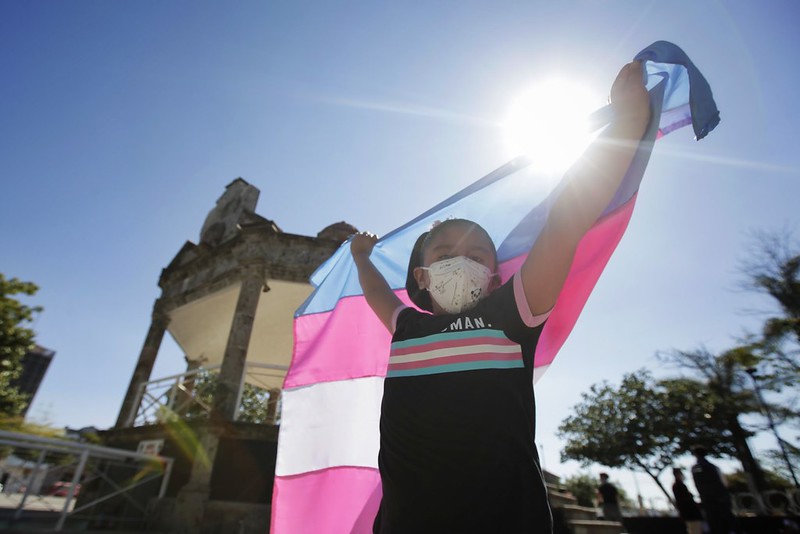 PADRES EN JALISCO PIDEN SER ESCUCHADOS SOBRE INFANCIAS TRANS