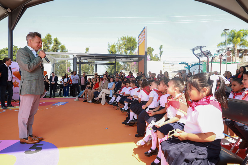 Jalisco promete cobertura médica universal para niñas y niños; sería el primero del país