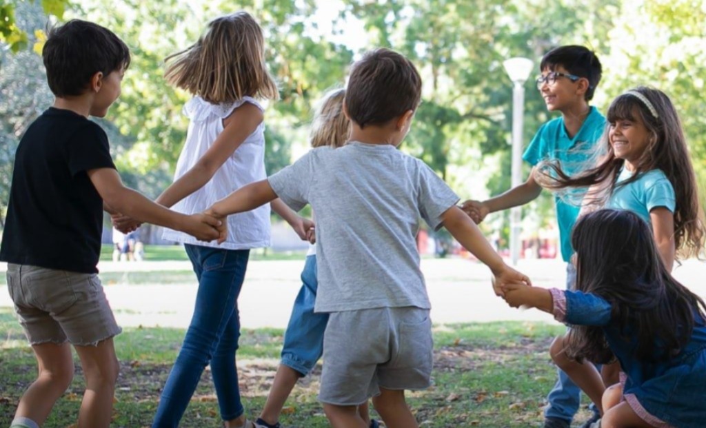 Padres de familia rechazan iniciativa sobre infancias trans impulsada por Morena en Jalisco