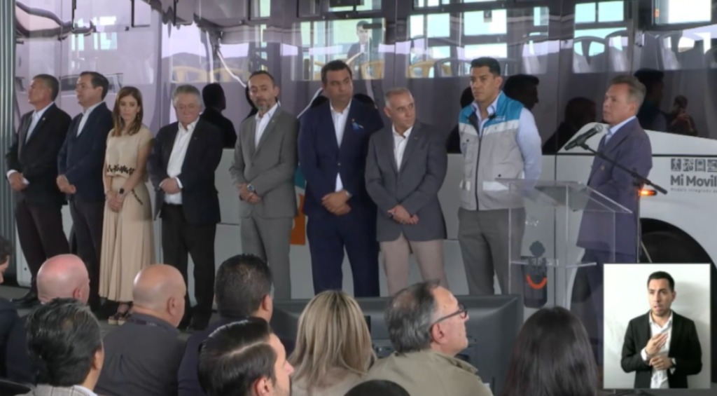 Pablo Lemus inaugura Línea 5